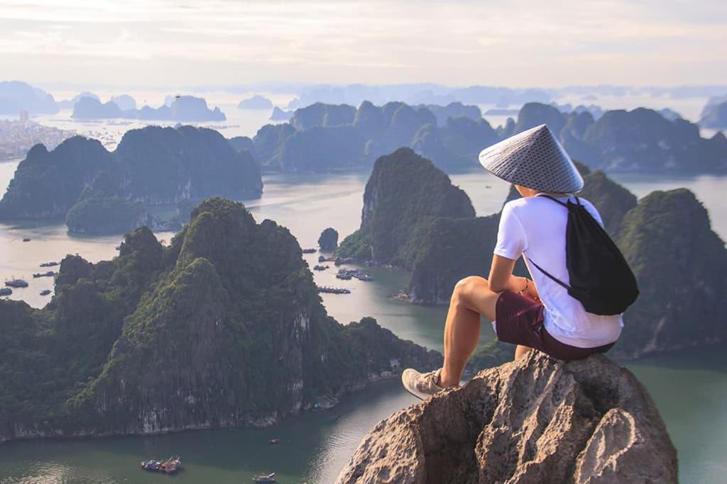 Moonlight Hotel Ha Long Exteriör bild